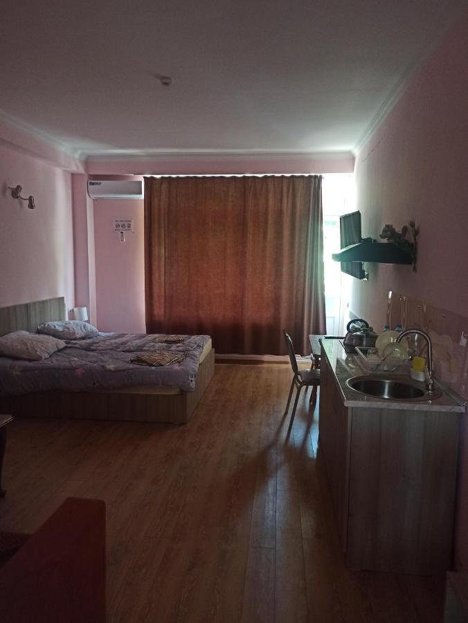 Отель Caucase Тбилиси Экстерьер фото